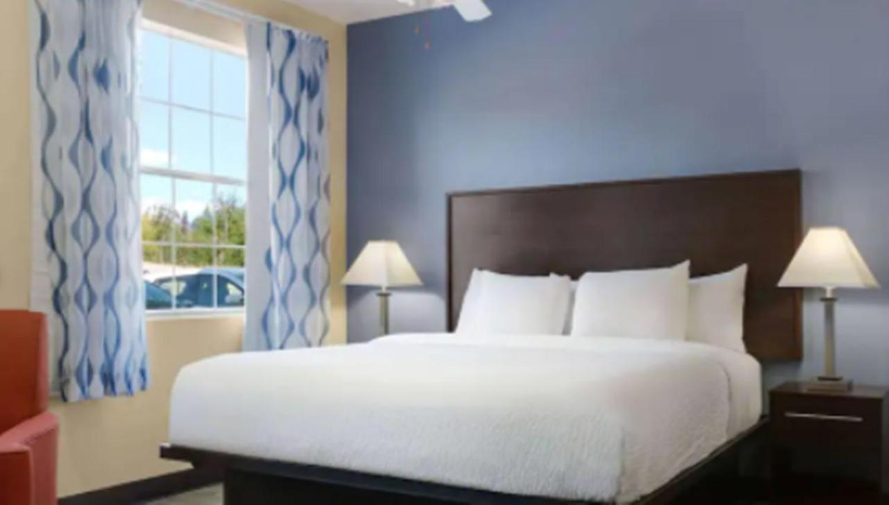 Days Inn & Suites By Wyndham Dfw Airport South-Euless Εξωτερικό φωτογραφία